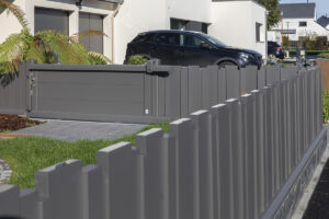 Lire la suite à propos de l’article Portail coulissant Signature et palissade Graphic – Ille-et-Vilaine (35)