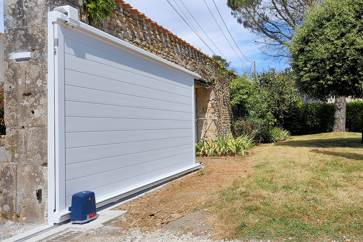 Portail coulissant Signature Origin lames 170 RAL 9016