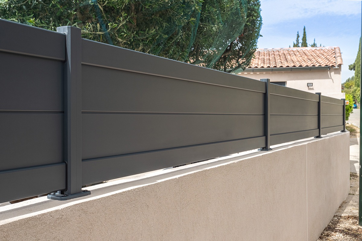 Clôture alu gamme Signature modèle Origin CL255 - RAL7016