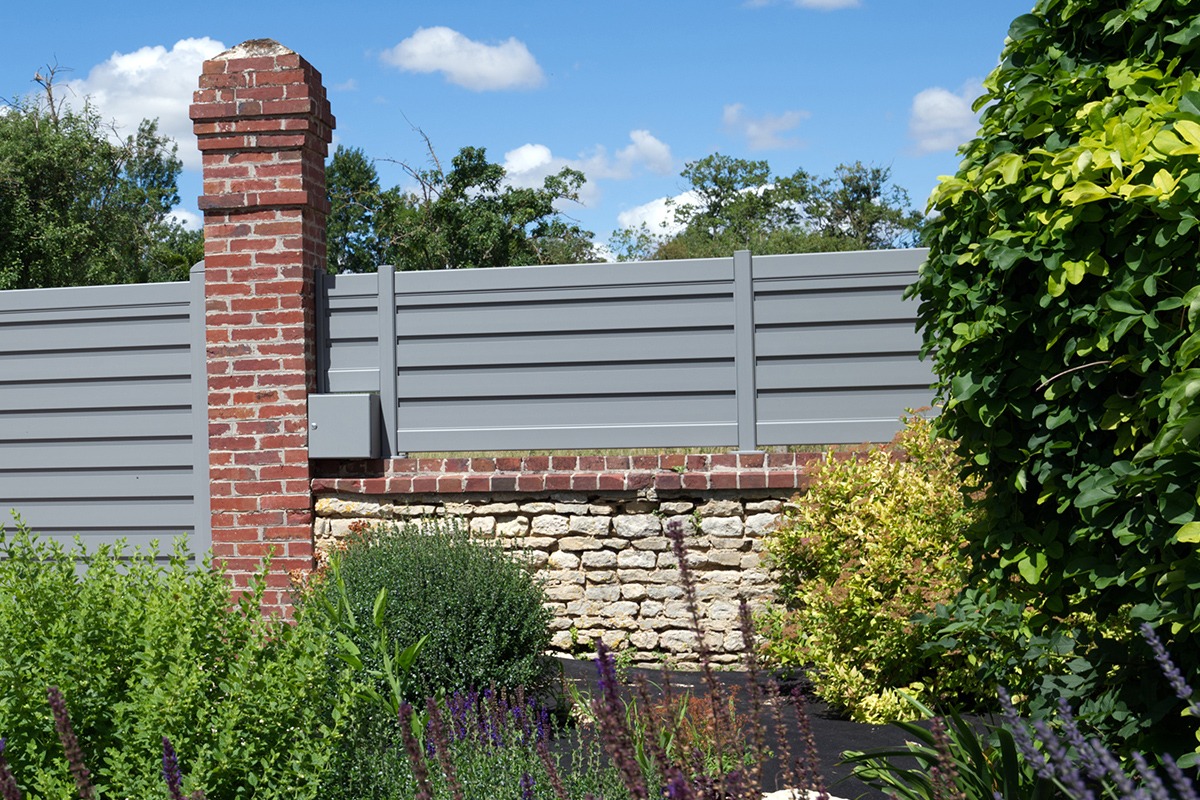 Clôture alu gamme Signature modèle Origin Brise-vent - RAL7037