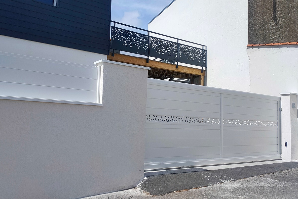 Portail coulissant alu gamme Signature modèle Nordica 170 décor Dispersion - RAL9016