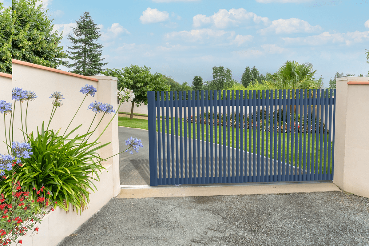 Portail coulissant alu gamme Graphic modèle Breva- Bleu canon