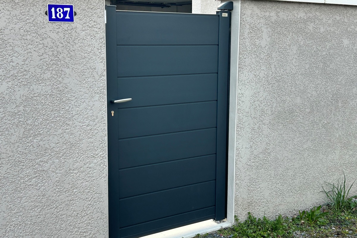 Portillon alu gamme Optimo modèle Phénix - RAL7016