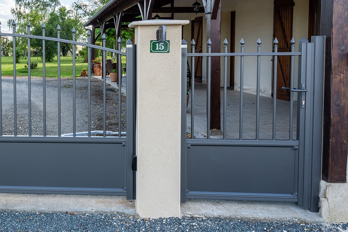 Portillon alu gamme Tradition modèle Pantin - RAL2900