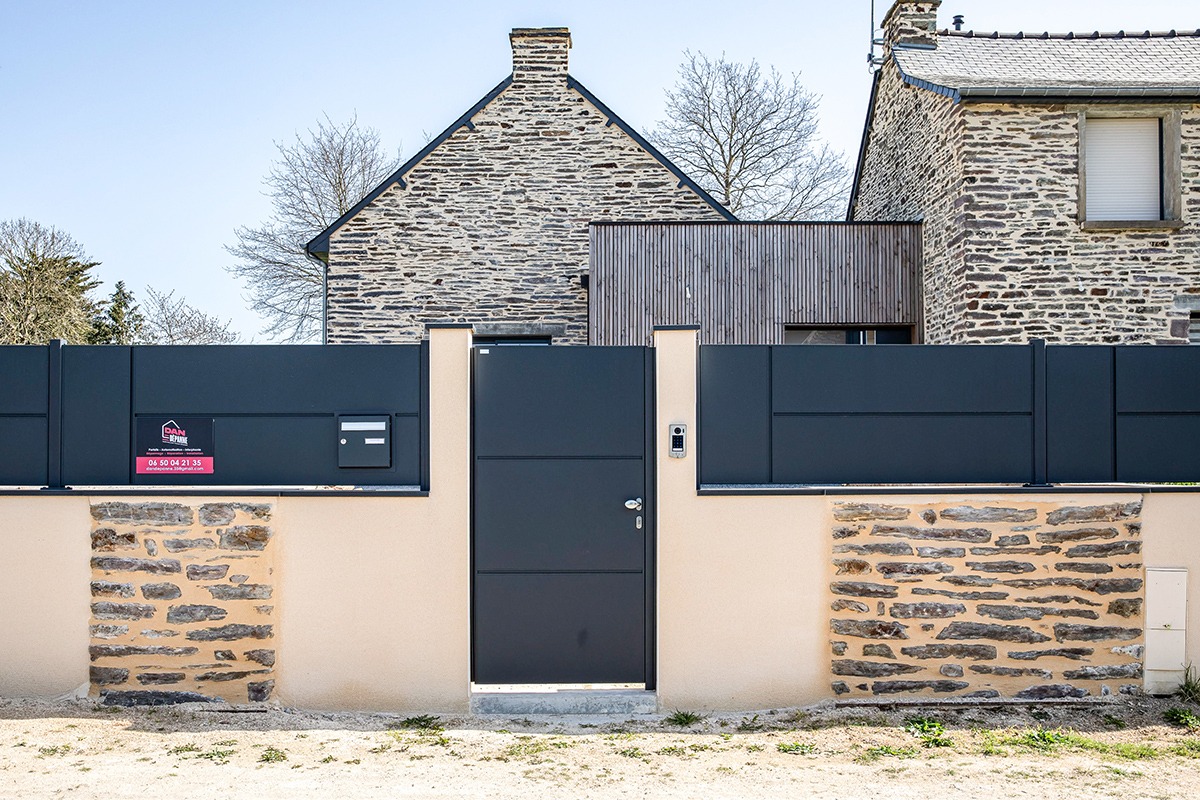 Clôture alu gamme Quadra modèle CL3 - RAL7016