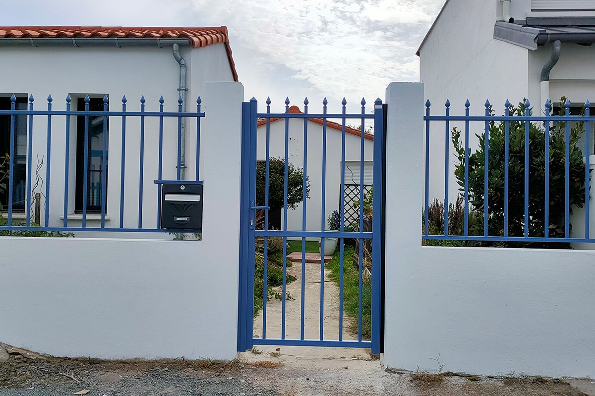 Portillon Choisy et clôture alu gamme Tradition modèle Tuilerie - RAL5014