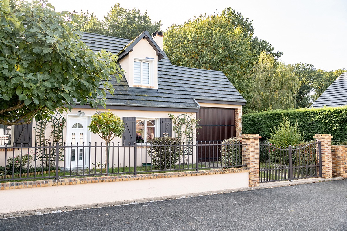 Clôture alu gamme Tradition modèle Tuilerie - RAL6009