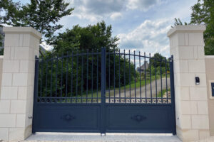 Lire la suite à propos de l’article Portail neuf en aluminium