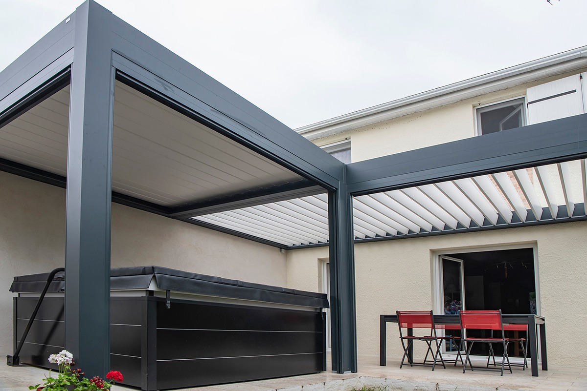 Pergola bioclimatique encastrée gamme Signature - RAL7016