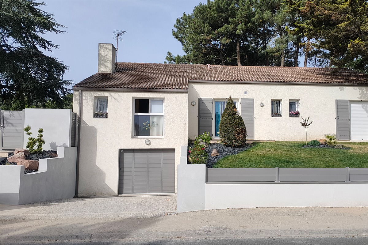 Porte de garage coulissante gamme Prestige/Confort modèle Dustin/Albanie - RAL9007