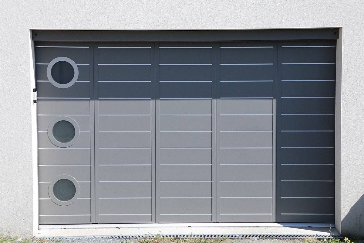 Porte de garage coulissante gamme Prestige/Confort modèle Dustin/Albanie - RAL9007