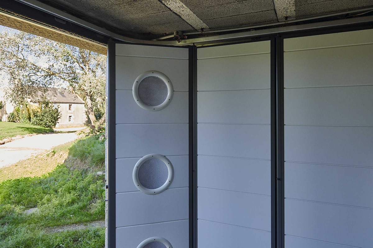 Porte de garage coulissante gamme Prestige/Confort modèle Lituanie/Jersey - RAL7016