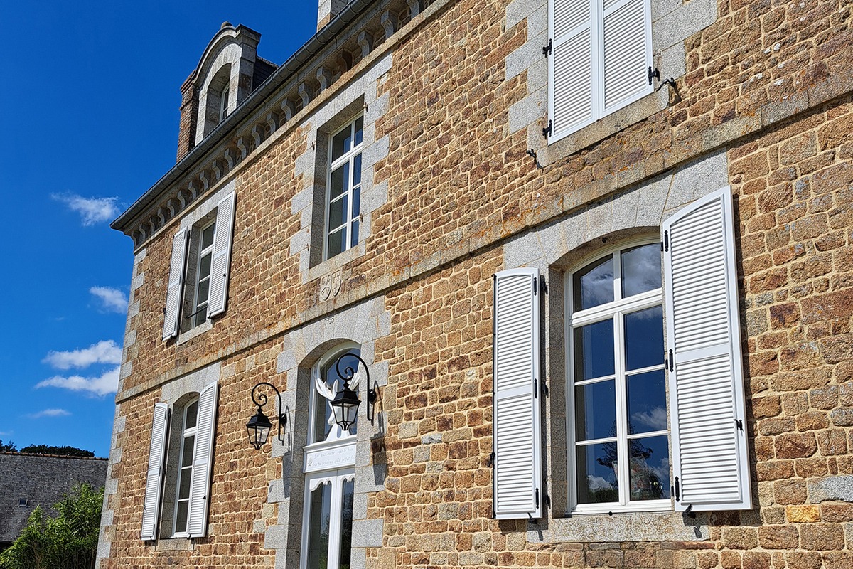 Volets battants gamme Intemporel modèle Calypso - RAL9016