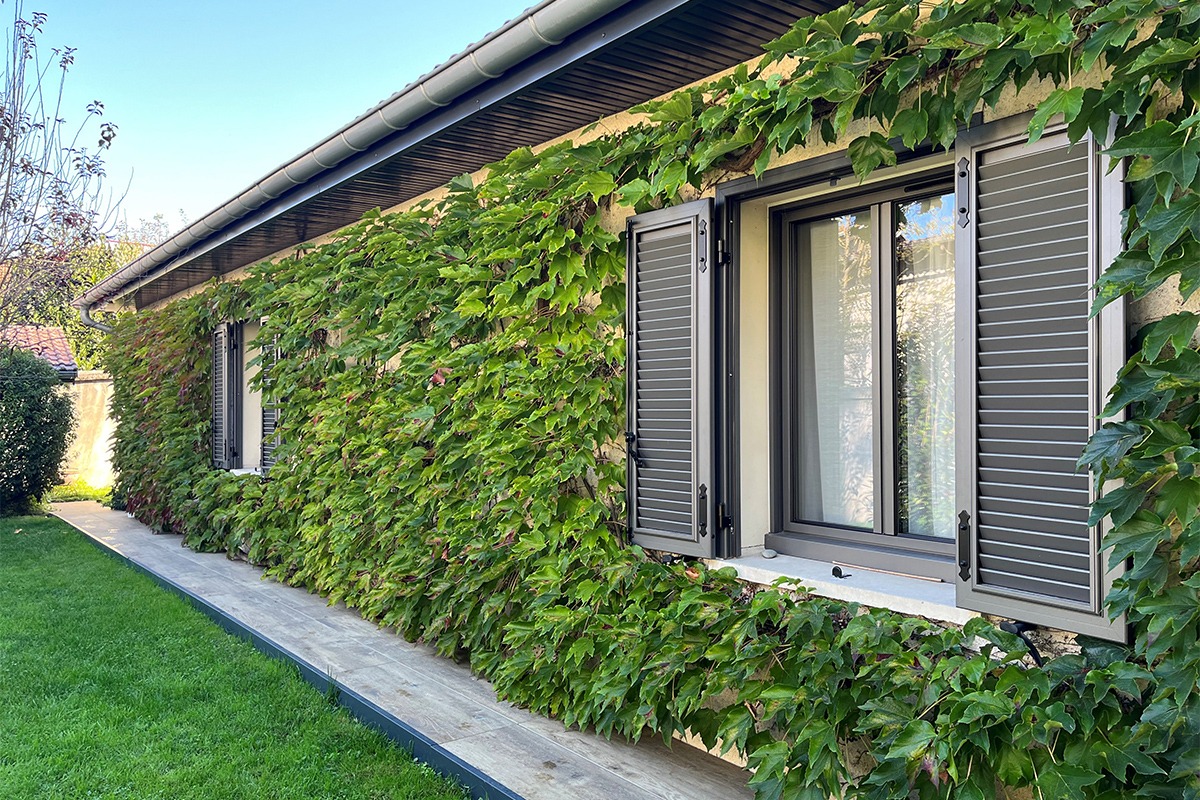 Volets battants gamme Intemporel modèle Pégase - RAL2900