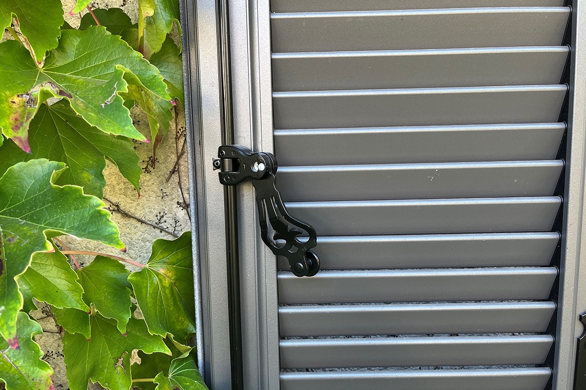 Volets battants gamme Intemporel modèle Pégase - RAL2900