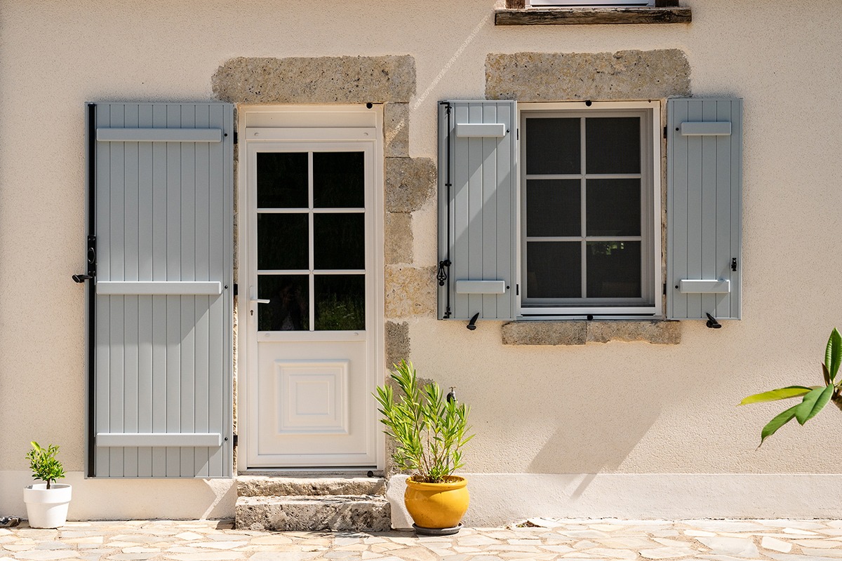 Volets battants gamme Intemporel modèle Poséïdon - RAL9006