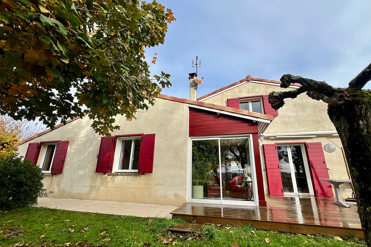 Volets battants gamme Intemporelle modèle Triton - RAL3004