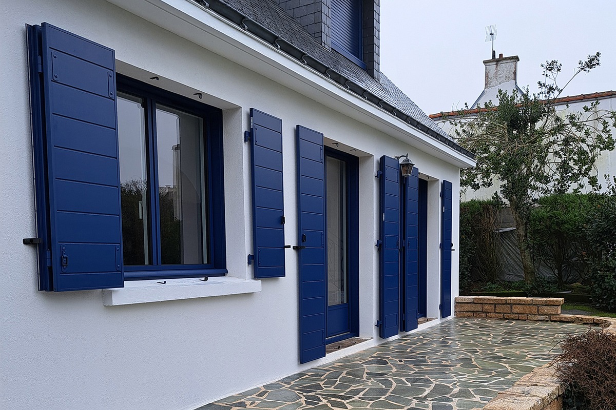 Volets battants gamme Intemporelle modèle Triton - RAL5003