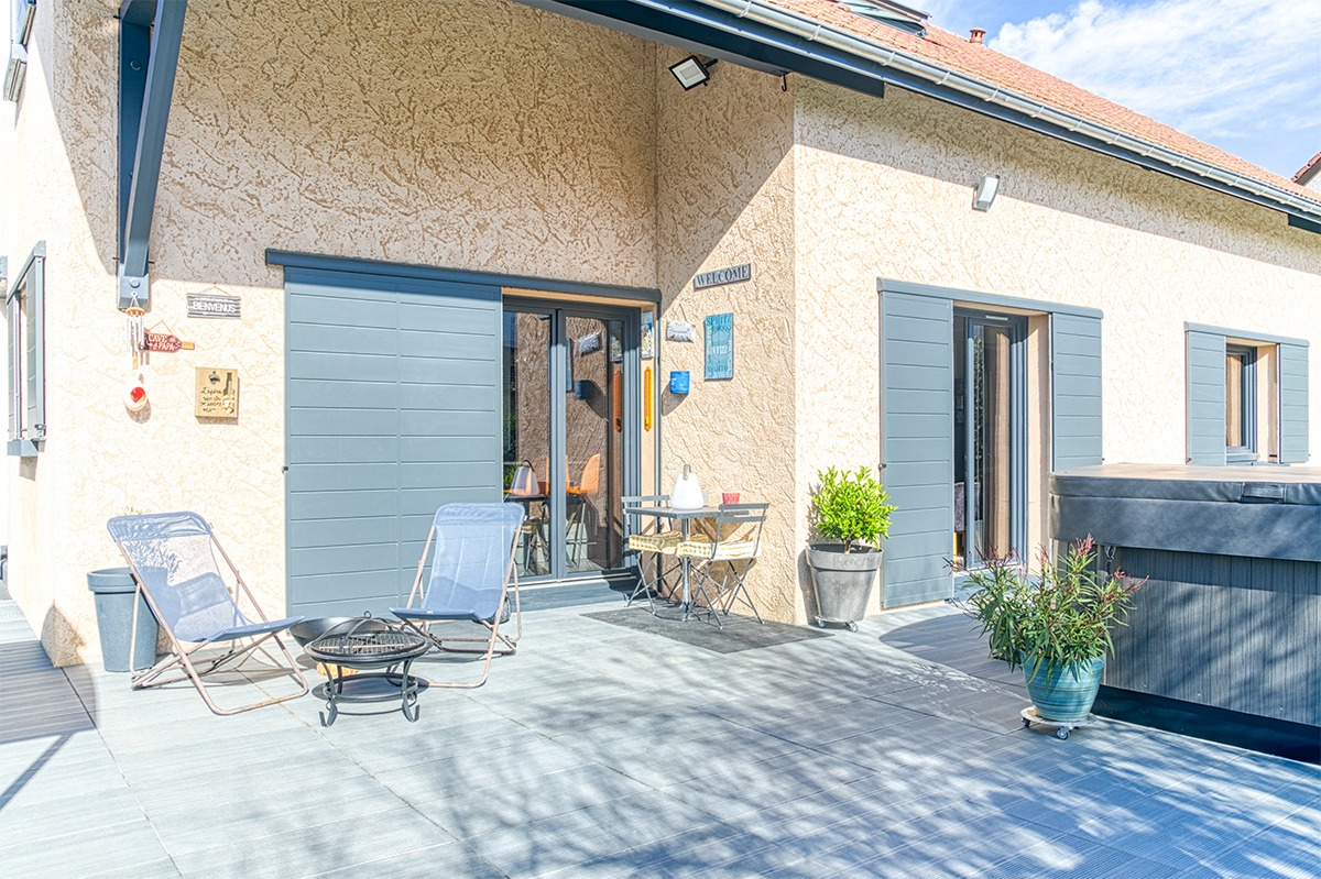 Volets coulissants gamme Élégance modèle Diamant - RAL7016