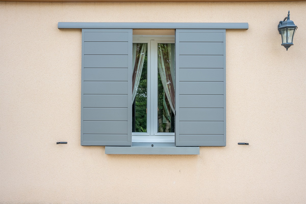 Volets coulissants gamme Élégance modèle Diamant - RAL9007